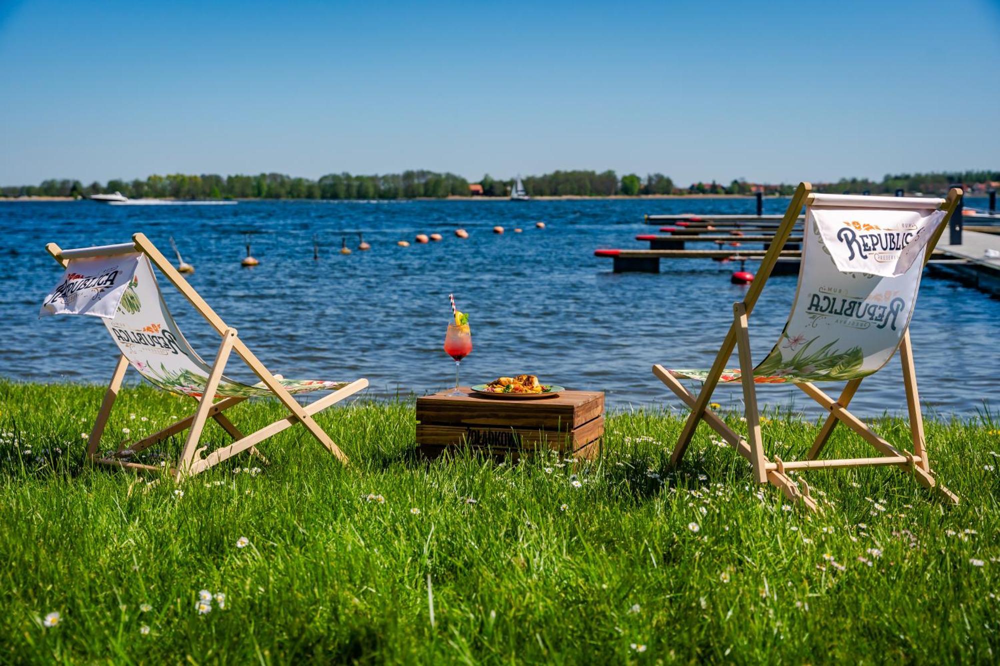 Stare Sady Chillout Rooms "Pod Jabloniami" Mikołajki Exteriér fotografie