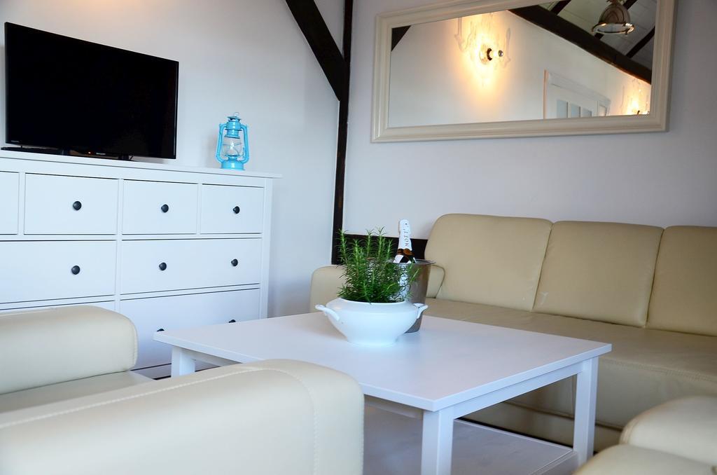 Stare Sady Chillout Rooms "Pod Jabloniami" Mikołajki Pokoj fotografie